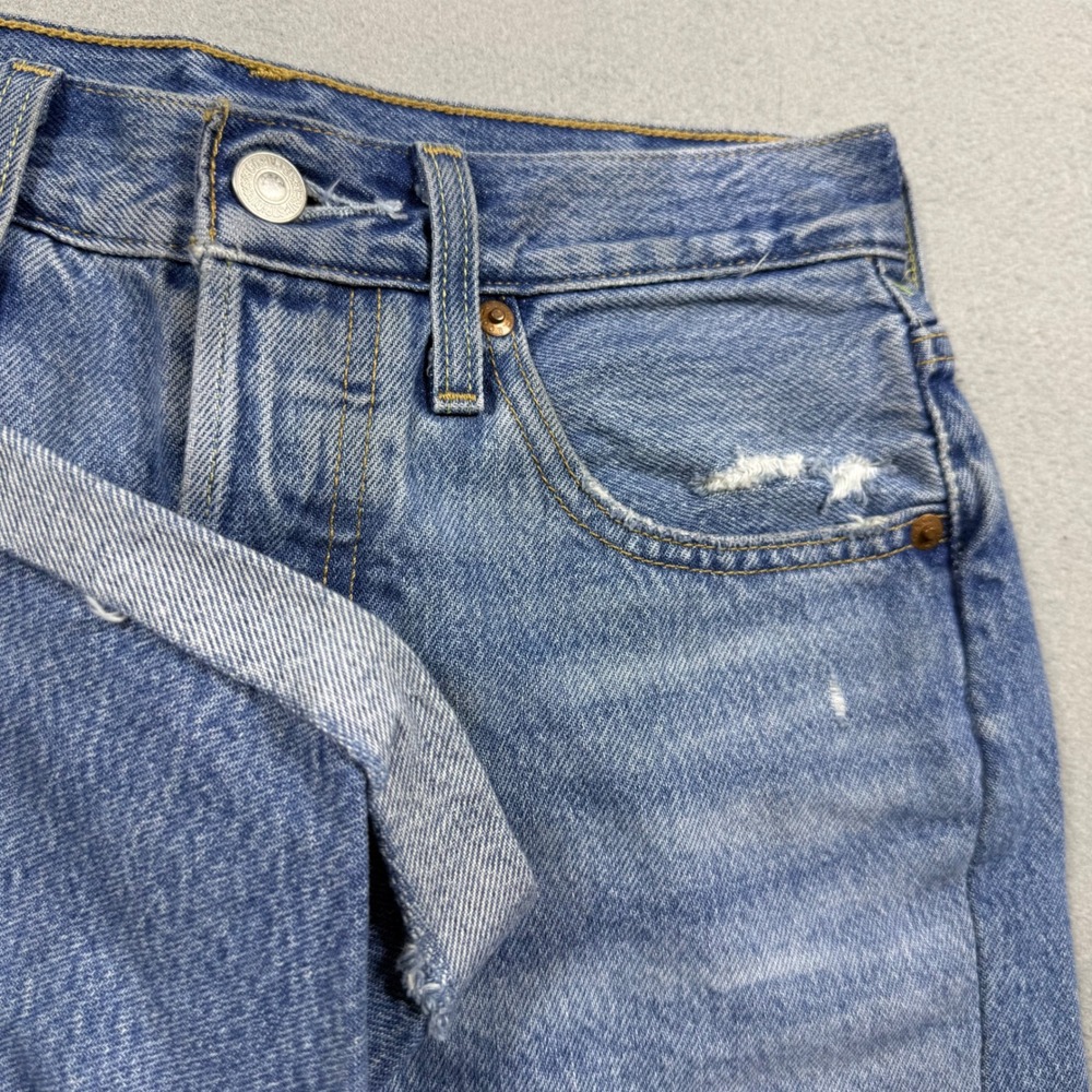 Levis 501 Original High Waisted Light Wash Denim Shorts Blue Womens 24